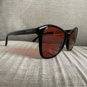 NEW GIVENCHY oversized sunglasses
